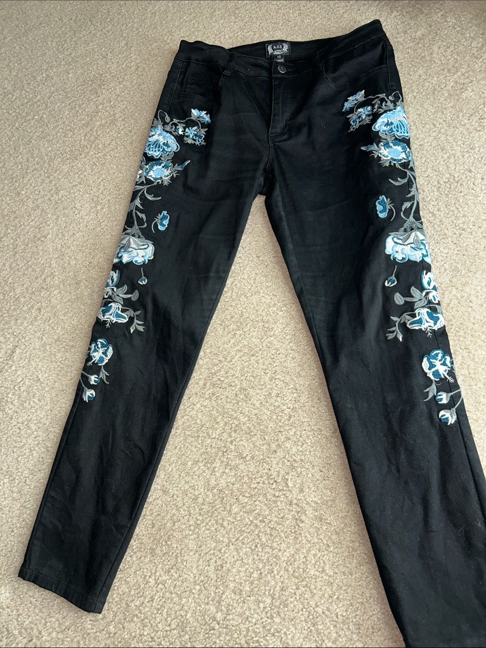 A.Z.I Embroidered Black Jeans Size 10